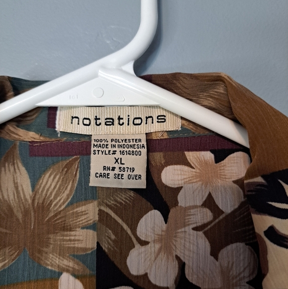🌈Notations button-down blouse. Size XL - Picture 2 of 5
